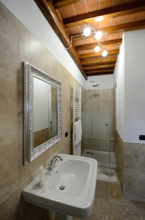 Agriturismo Villa Iris Castelfranco di Sopra Rum bild